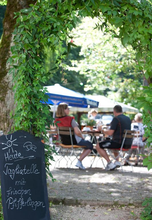 Behringers Freizeit - Und Tagungshotel Goessweinstein Exterior foto